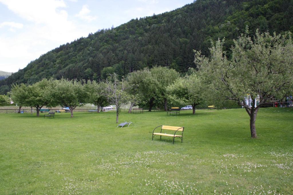 Гостьовий будинок Gasthof & Strandbad Messner Landskron Екстер'єр фото